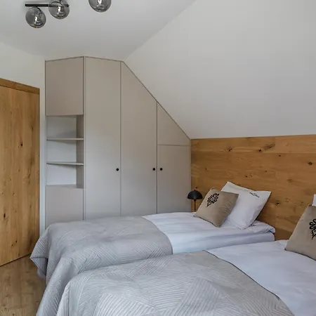 Osada Pod Sokolica * クロシチェンコ